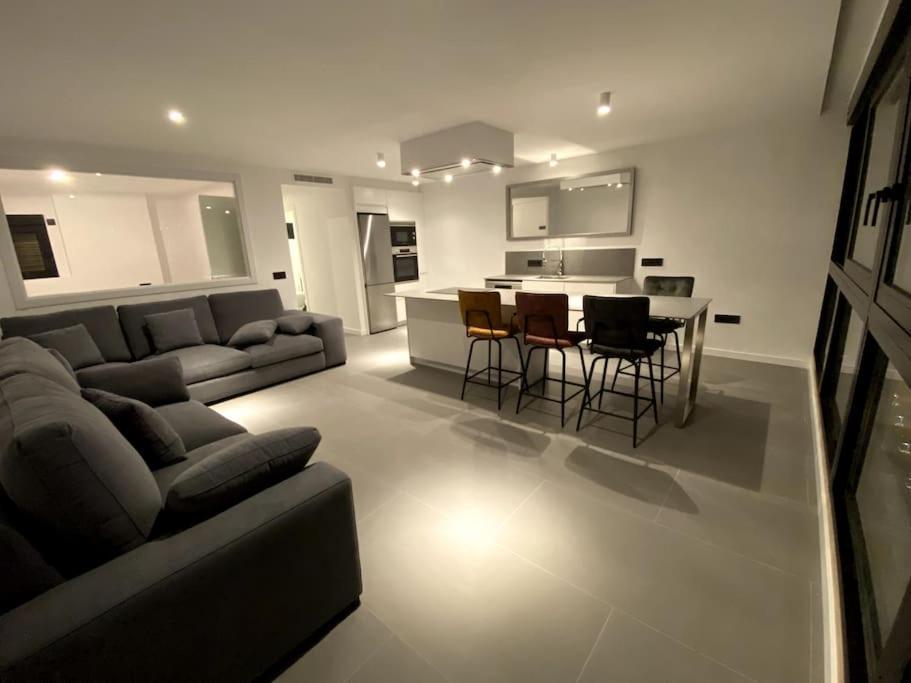 Апартаменты Estupendo Apartamento En Planta 22. 1ª Linea. Бенидорм Экстерьер фото